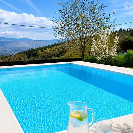 Villa Maslina *